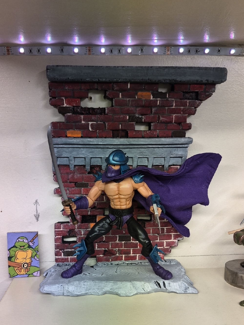 TMNT/MARVEL/DC Brick Wall Diorama Piece in Red and Gray(Figures Not For Sale)